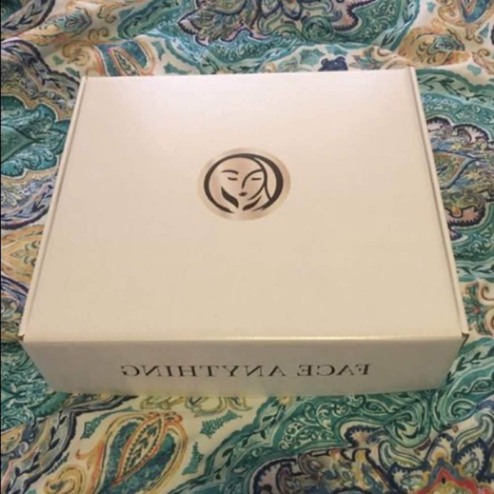 Olay Gift Box